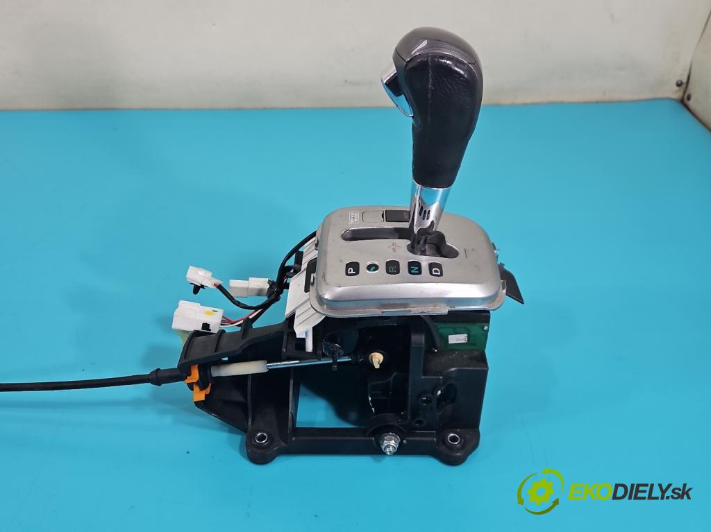 Chevrolet Captiva 2.0 VCDI 150 HP automatic 110 kW 1991 cm3 5- Páka: Změny: stupeň,rýchlosť  (Rýchlostná páka (kulisa))