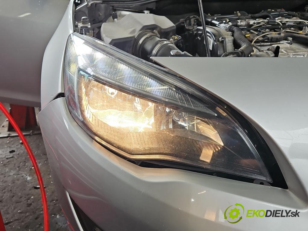 Opel Astra IV 2009-2015 2.0 cdti 165 HP automatic 121 kW 1956 cm3 5- Reflektor: pravý 13365291 (Svetlo predné pravé)