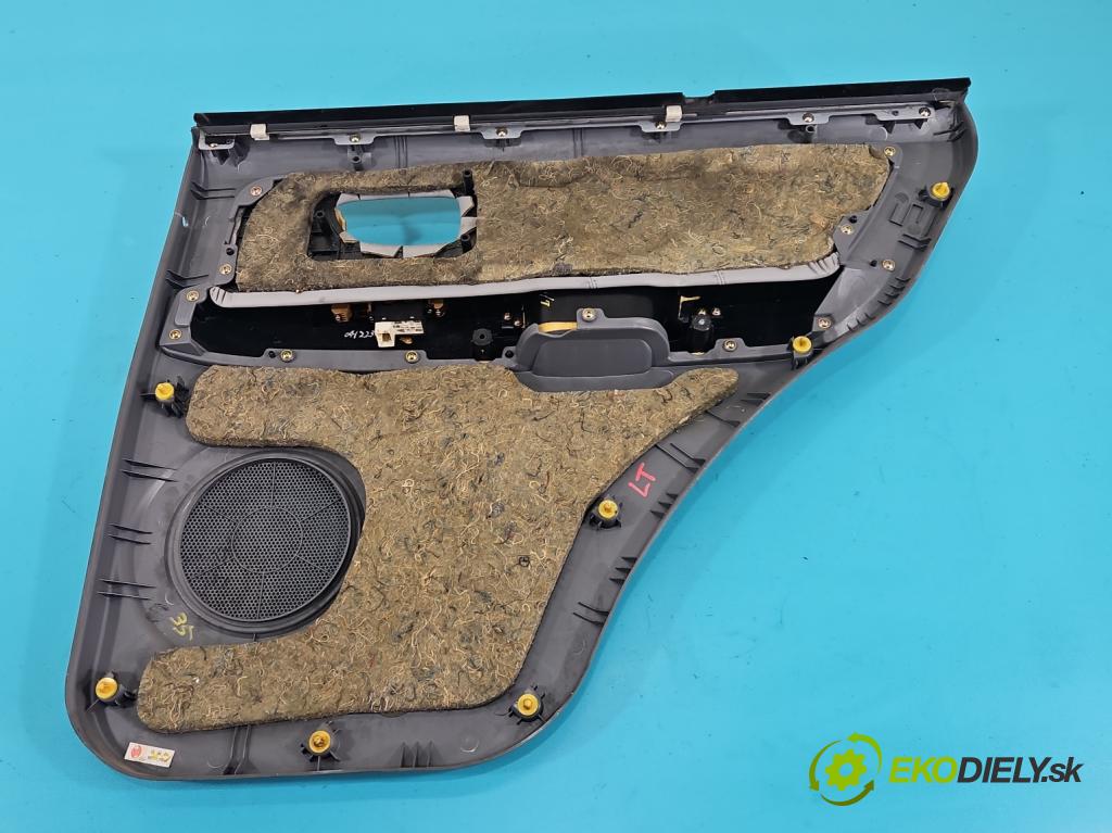 Hyundai Terracan 2.9 CRDi 163 hp manual 120 kW 2902 cm3 5- Tapacír: dveře zadní levé