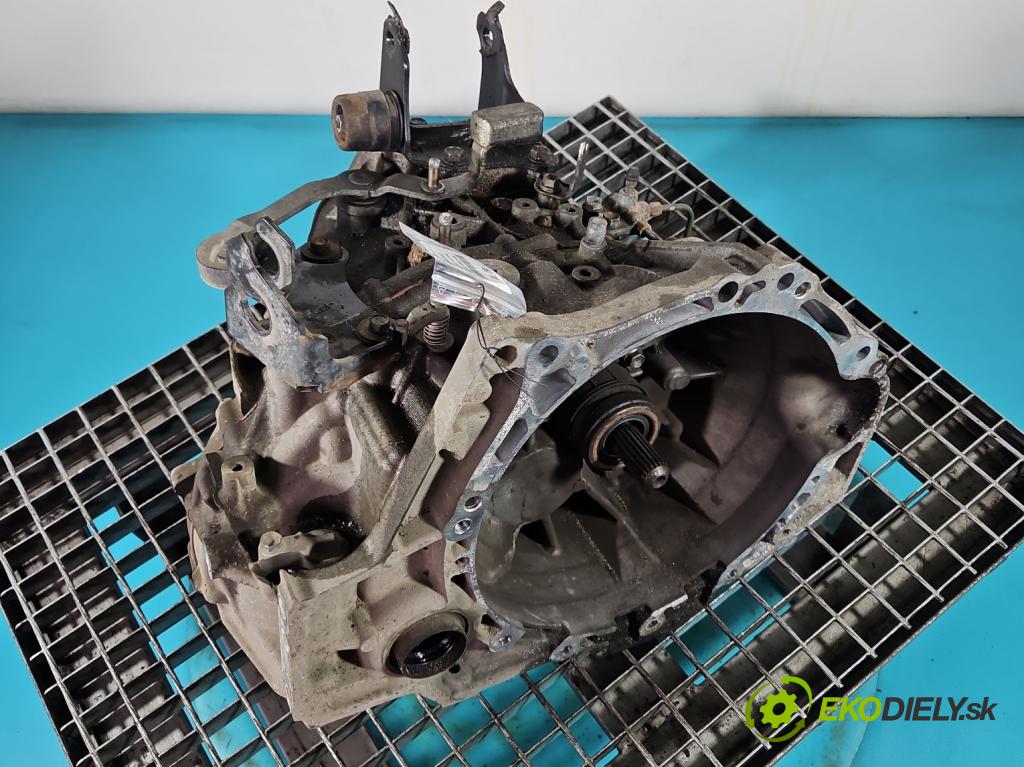 Toyota Auris II 2012-2018 1.6 16V 132  HP manual 97 kW 1598 cm3 5- prevodovka stupeň,rýchlosť manual 31115-05020