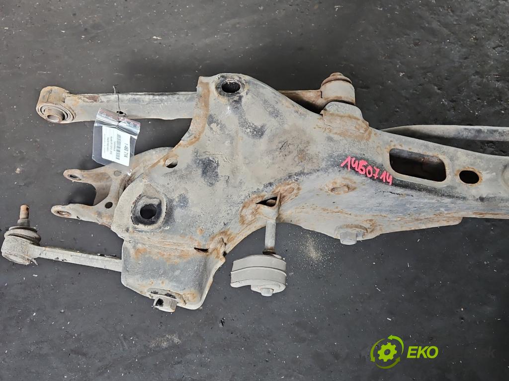 Hyundai I30 II 2012-2016 1.4 crdi 90 hp manual 66 kW 1396 cm3 5- zadní výztuha  (Výztuhy zadní)