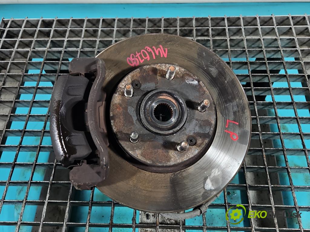 Hyundai I30 II 2012-2016 1.4 crdi 90 hp manual 66 kW 1396 cm3 5- náboj levé  (Náboje)