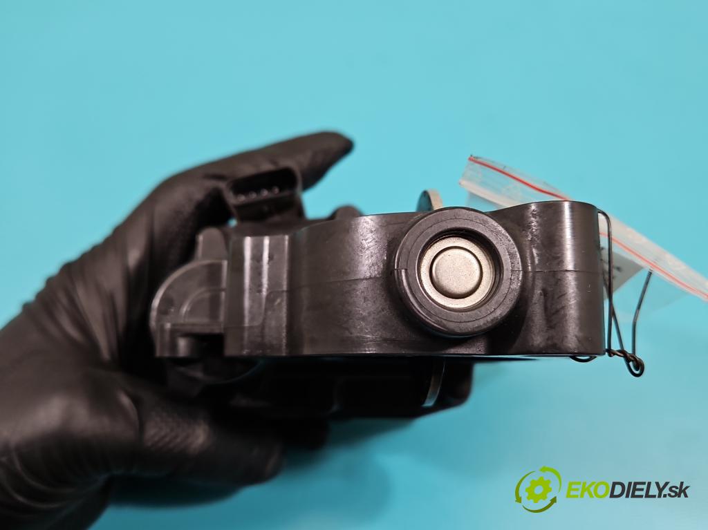 Bmw X3 G01 2017-2024 2.0d 190 HP automatic 140 kW 1995 cm3 5- klapka A2C80221201 (Škrtiaca klapka)