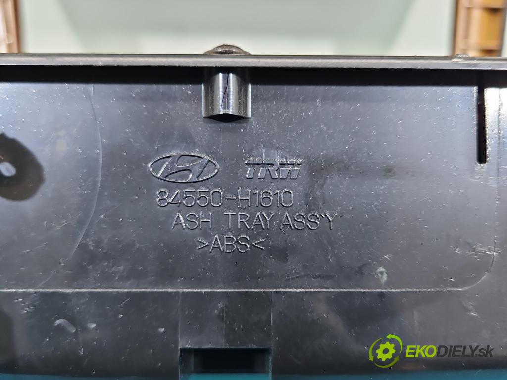 Hyundai Terracan 2.9 CRDi 163 HP manual 120 kW 2902 cm3 5- Mřížka: kúrenia stredová 84950-H1640 (Mriežka kúrenia (fukár))