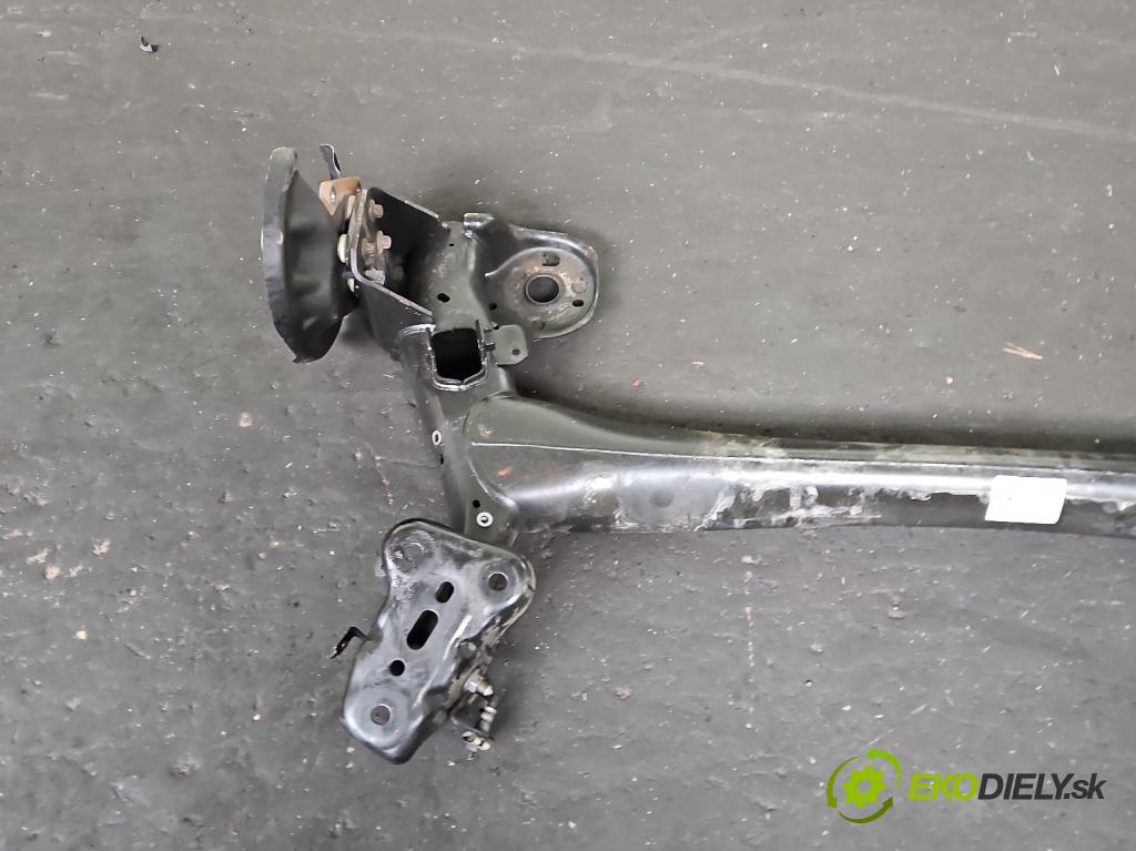 Opel Mokka B 2020 - 1.2 T 131 hp automatic 96 kW 1199 cm3 5- zadní výztuha  (Výztuhy zadní)