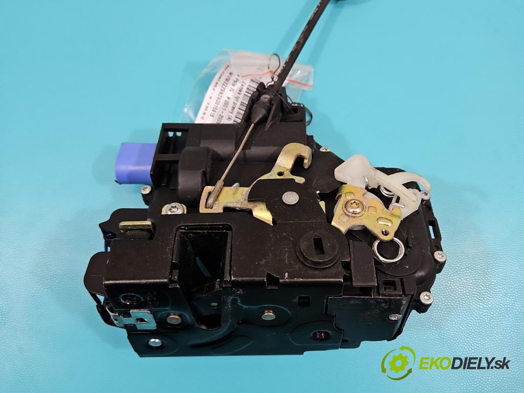 Vw Polo IV 9N 2001-2009 1.2 12V 64 hp manual 47 kW 1198 cm3 5- zámek zadní pravý