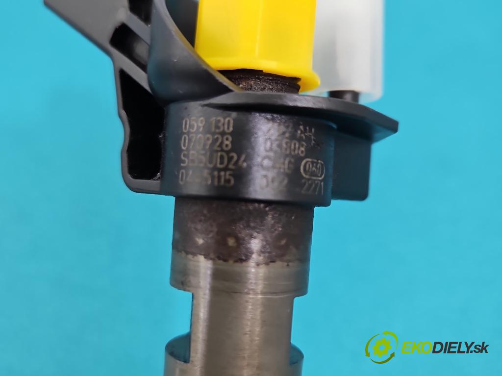 Audi A8 D3 2002-2009 3.0 tdi 211KM automatic 155 kW 2967 cm3 4- vstrek 0445115052 (Vstrekovač paliva)