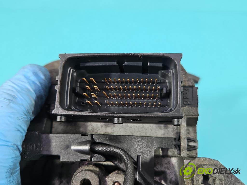 Opel Vectra C 2002-2008 2.0 dti 101 HP manual 74 kW 1995 cm3 4- čerpadlo vstrekovacia 0470504204 (Vstrekovacie čerpadlo)