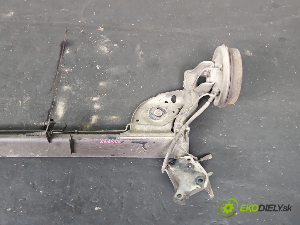 Dacia Sandero I 2008-2012 1.6b 84KM manual 62 kW 1598 cm3 5- zadní výztuha  (Výztuhy zadní)