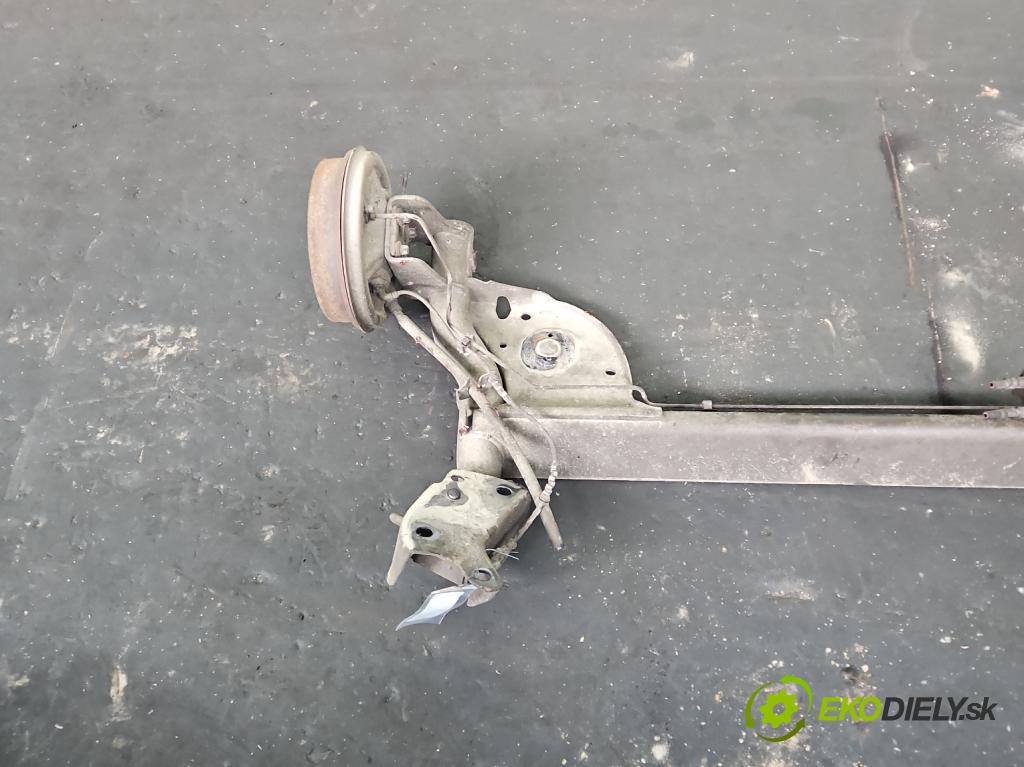 Dacia Sandero I 2008-2012 1.6b 84KM manual 62 kW 1598 cm3 5- zadní výztuha  (Výztuhy zadní)