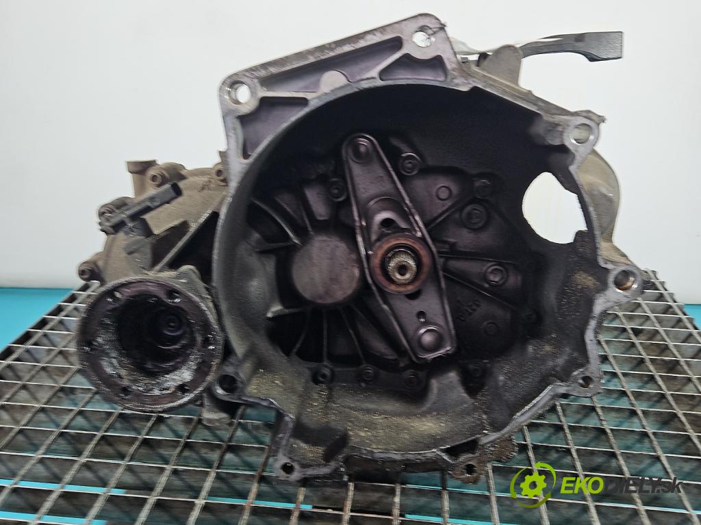 Vw Polo IV 9N 2001-2009 1.4 tdi 69KM manual 51 kW 1422 cm3 3- prevodovka stupeň,rýchlosť manual JHG
