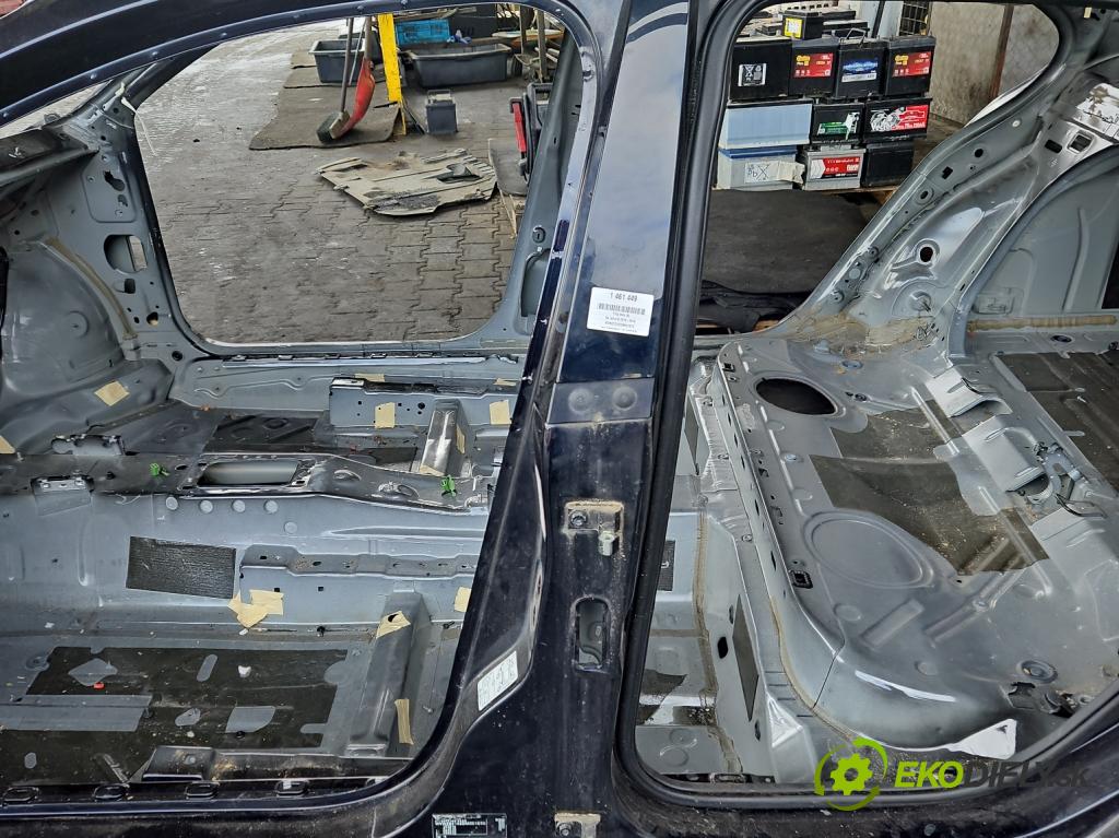 Vw Jetta VI 2010-2018 1.4 TSI 122 hp automatic 90 kW 1390 cm3 4- práh levý  (Karoserie ostatní)