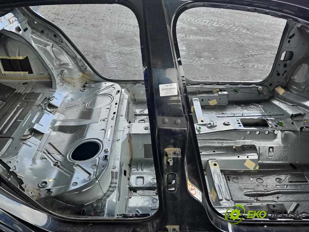 Vw Jetta VI 2010-2018 1.4 TSI 122 HP automatic 90 kW 1390 cm3 4- Práh: pravý  (Karoséria ostatné)