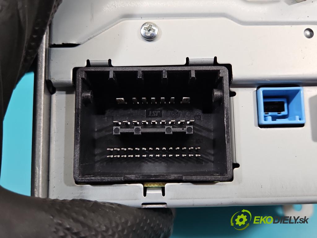 Opel Astra IV 2009-2015 2.0 cdti 165 HP automatic 121 kW 1956 cm3 5- Radio originál CQ-XG64FAGEB