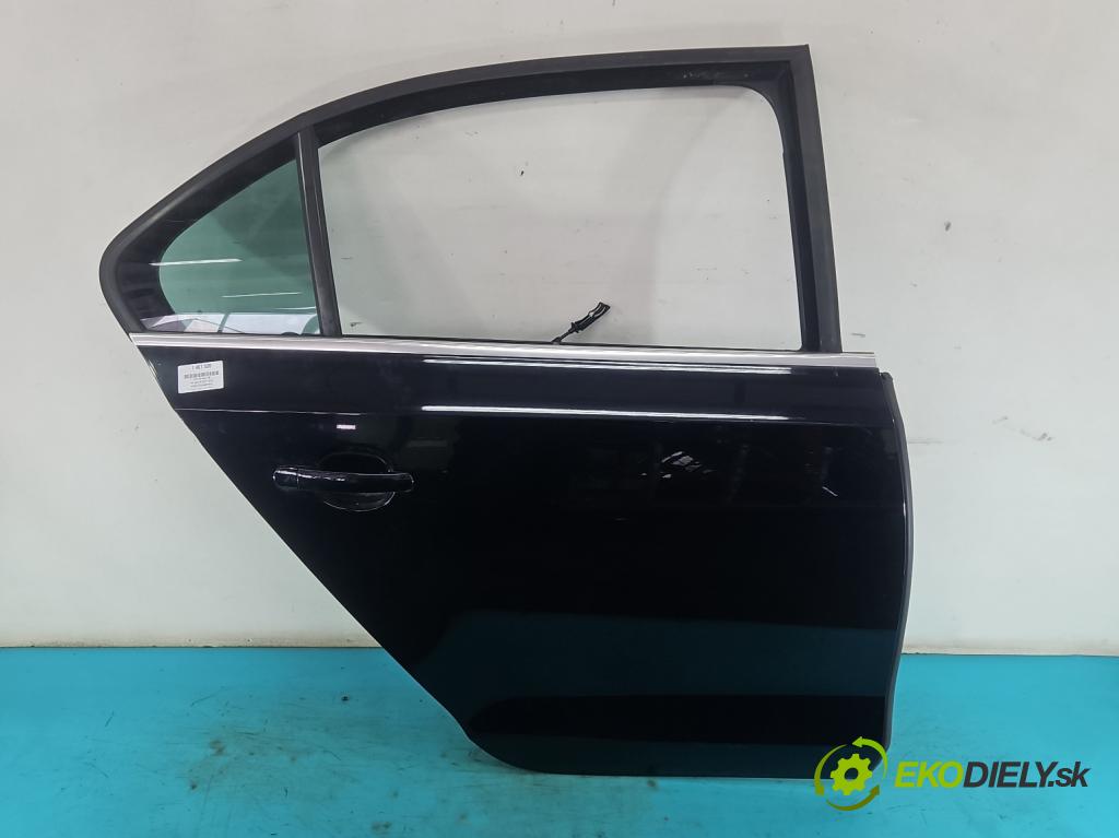 Vw Jetta VI 2010-2018 1.4 TSI 122 hp automatic 90 kW 1390 cm3 4- dveře zadní pravé  (Klika dveří ostatní)
