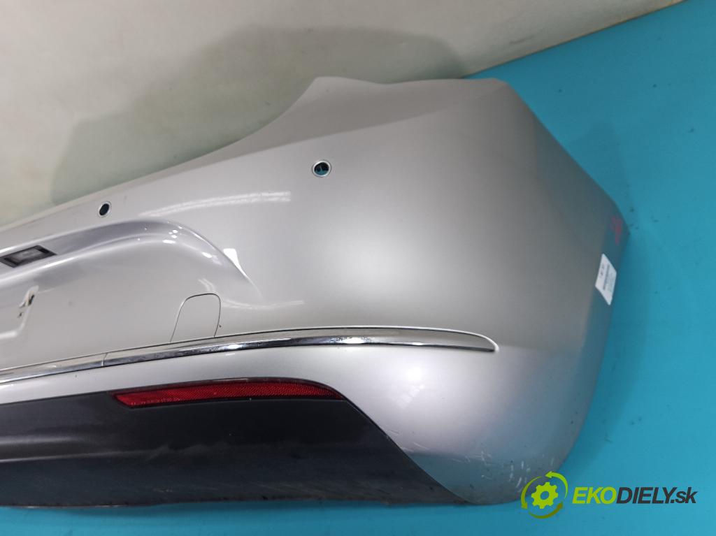 Opel Astra IV 2009-2015 2.0 cdti 165 hp automatic 121 kW 1956 cm3 5- nárazník zadní  (Klika dveří ostatní)