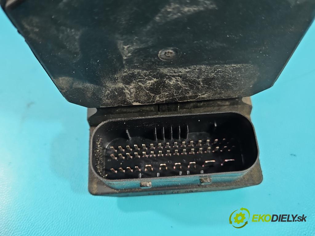 Vw Passat B5 1995-2005 2.0 tdi 136 HP manual 100 kW 1968 cm3 5- čerpadlo abs 4B0614517G (Pumpa ABS)