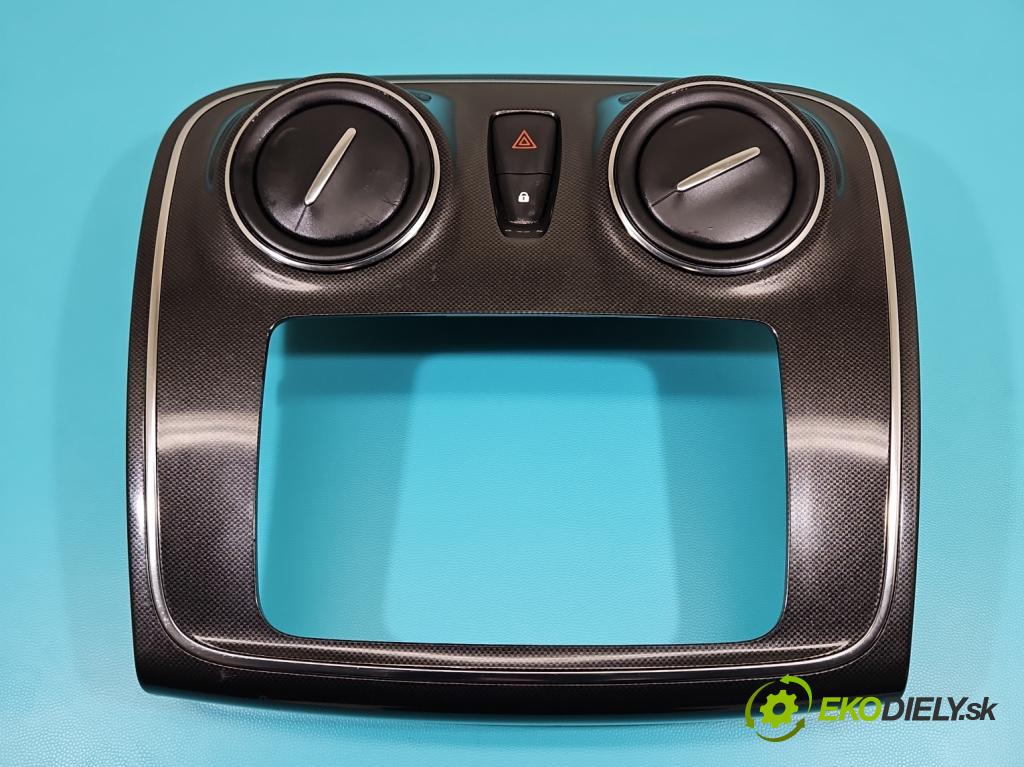 Dacia Sandero II 2012-2020 1.0 12V 73 HP manual 54 kW 999 cm3 5- Mřížka: kúrenia stredová 682603655R (Mriežka kúrenia (fukár))