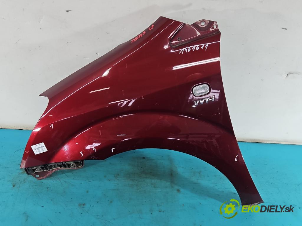 Toyota Corolla Verso II 2004-2009 1.8 vvti 129 hp manual 95 kW 1794 cm3 5- blatnik přední levý  (Levý přední blatník)