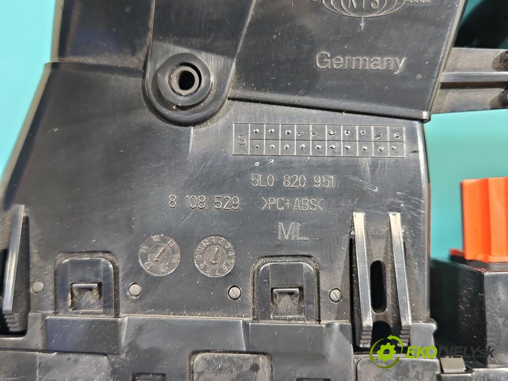 Skoda Yeti 2009-2017 2.0 tdi 140 HP manual 103 kW 1968 cm3 5- Mřížka: kúrenia stredová 5L0820951 (Mriežka kúrenia (fukár))