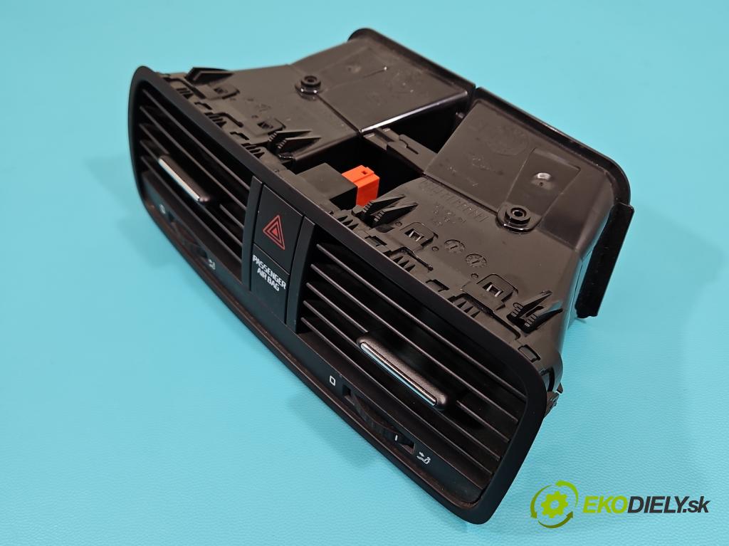 Skoda Yeti 2009-2017 2.0 tdi 140 HP manual 103 kW 1968 cm3 5- Mřížka: kúrenia stredová 5L0820951 (Mriežka kúrenia (fukár))