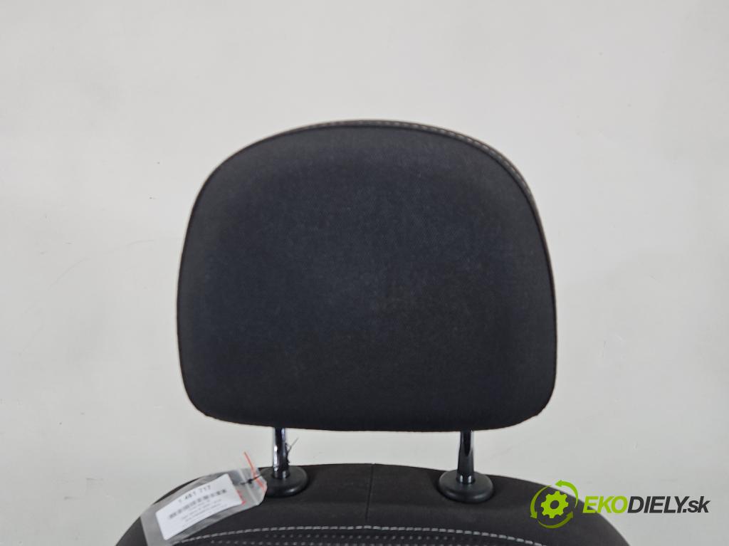 Opel Astra IV 2009-2015 2.0 cdti 165 hp automatic 121 kW 1956 cm3 5- Sedadlo levý  (Sedačky, sedadla)