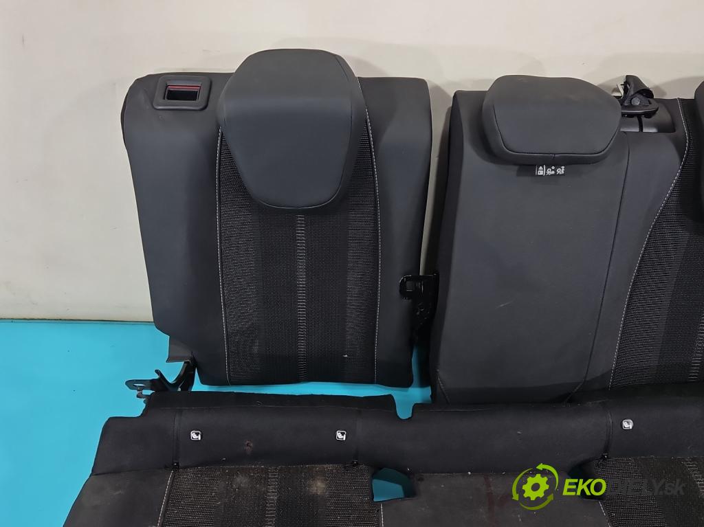 Opel Mokka B 2020 - 1.2 T 131 HP automatic 96 kW 1199 cm3 5- Pohovka: zadné  (Sedadlo)