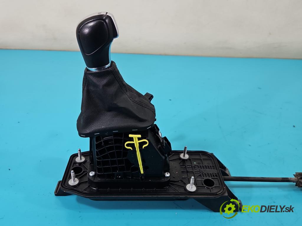 Vw Jetta VI 2010-2018 1.4 TSI 122 HP automatic 90 kW 1390 cm3 4- Páka: Změny: stupeň,rýchlosť 5K1713025BN (Rýchlostná páka (kulisa))