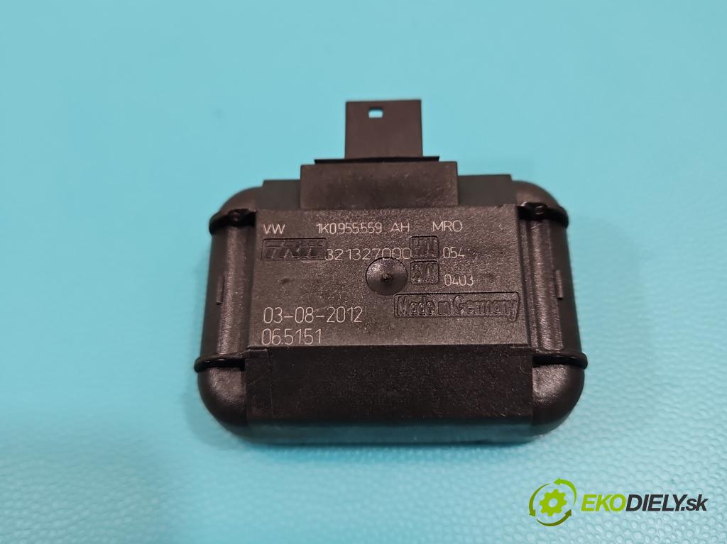 Vw Jetta VI 2010-2018 1.4 TSI 122 HP automatic 90 kW 1390 cm3 4- snímač déšť: 1K0955559 (Snímač dažďa)