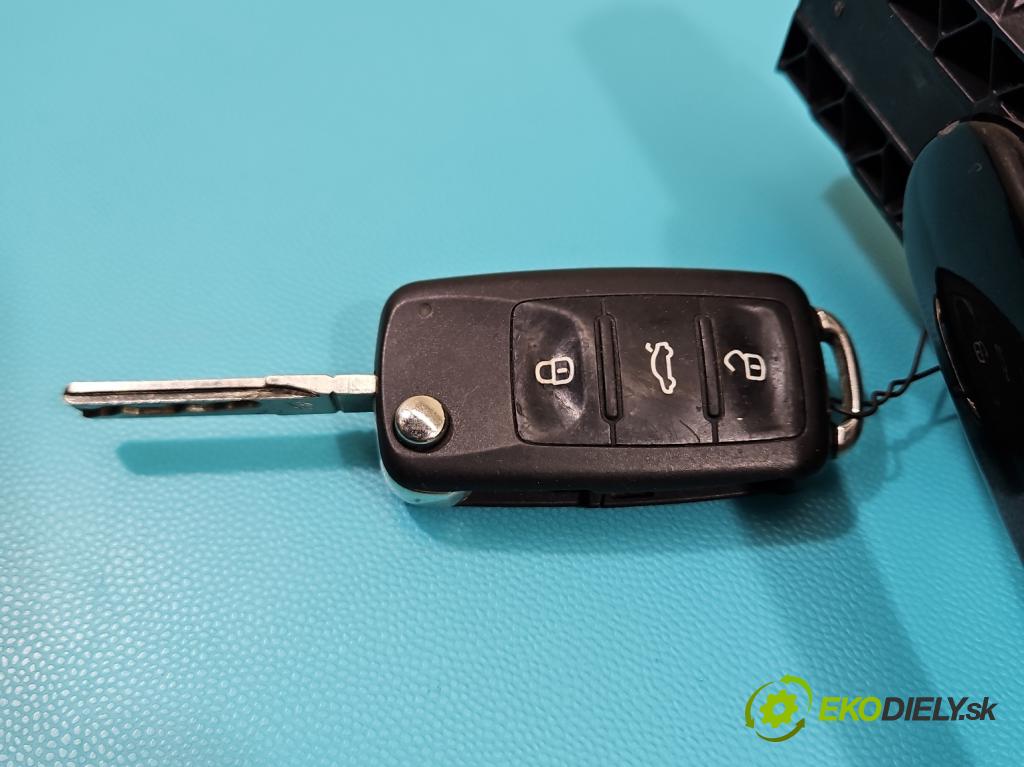 Vw Jetta VI 2010-2018 1.4 TSI 122 HP automatic 90 kW 1390 cm3 4- rukoväť predné ľavé mimo: 5N0837885H (Kľučka dverí vonkajšia predná ľavá)