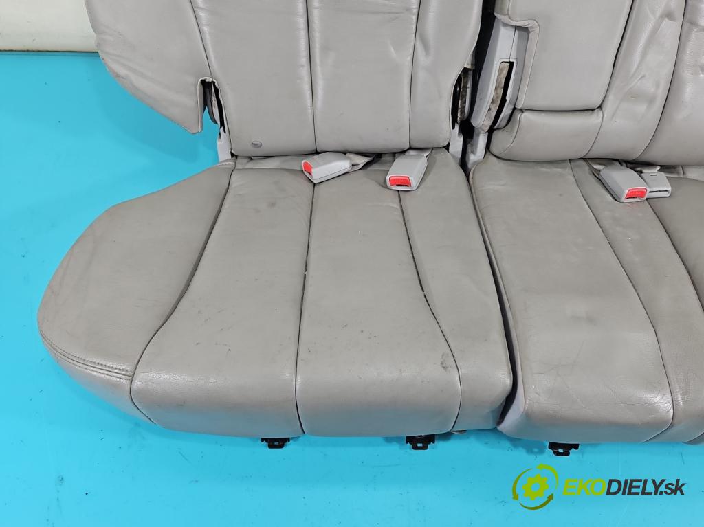 Hyundai Terracan 2.9 CRDi 163 HP manual 120 kW 2902 cm3 5- Pohovka: zadné  (Sedadlo)