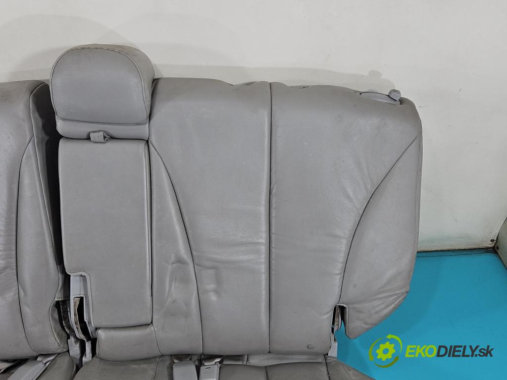Hyundai Terracan 2.9 CRDi 163 HP manual 120 kW 2902 cm3 5- Pohovka: zadné  (Sedadlo)