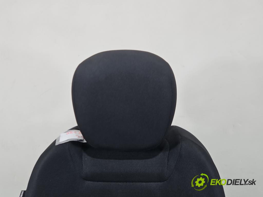 Renault Captur I 2013-2019 0.9 Tce 90 HP manual 66 kW 898 cm3 5- Sedačka pravý  (Sedadlo)