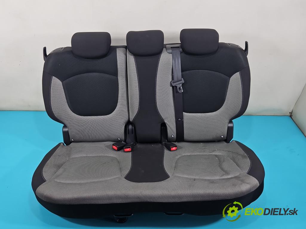 Renault Captur I 2013-2019 0.9 Tce 90 HP manual 66 kW 898 cm3 5- Pohovka: zadné  (Sedadlo)