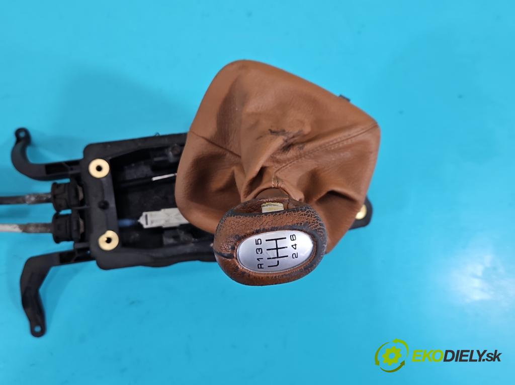 Porsche Cayenne I 2002-2010  manual 213 kW 3598 cm3 5- Páka: Změny: stupeň,rýchlosť  (Rýchlostná páka (kulisa))