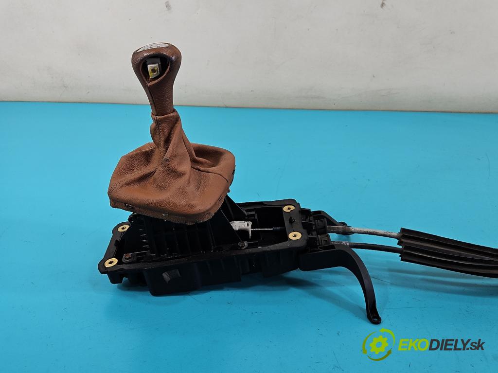 Porsche Cayenne I 2002-2010  manual 213 kW 3598 cm3 5- Páka: Změny: stupeň,rýchlosť  (Rýchlostná páka (kulisa))