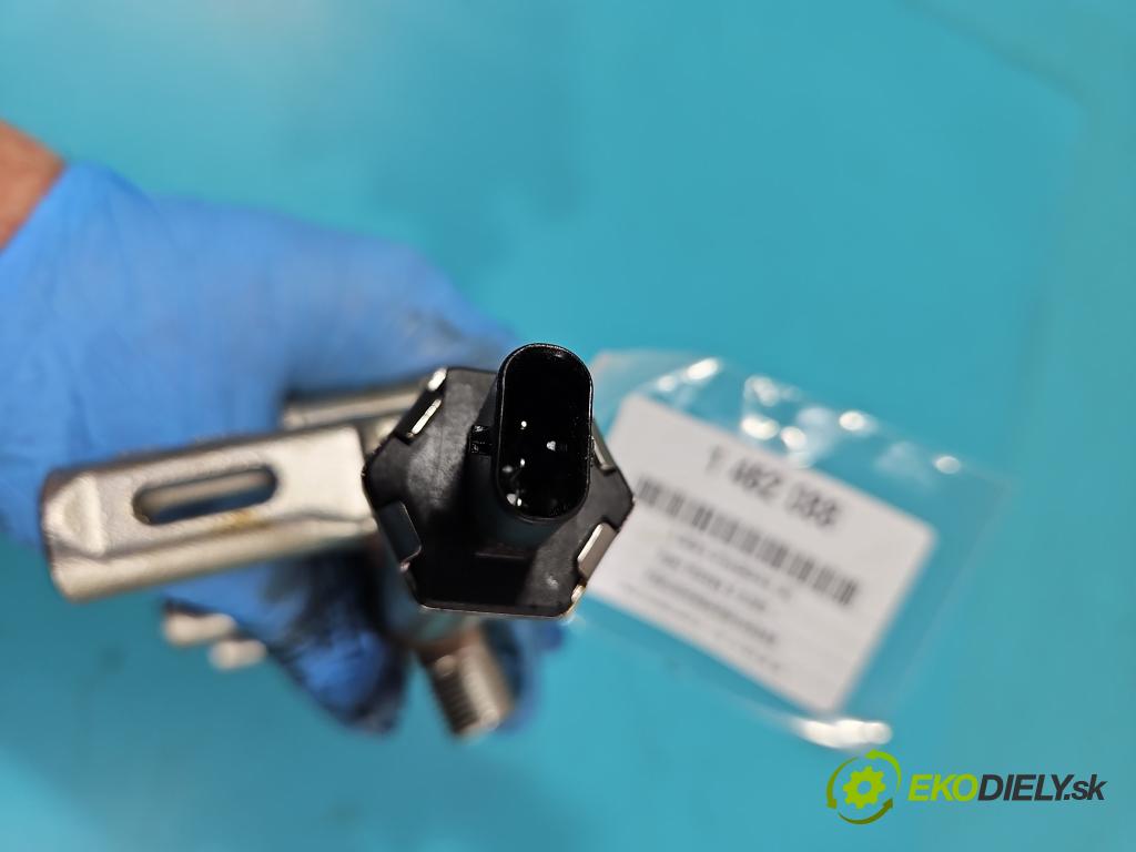 Opel Mokka B 2020 - 1.2 T 131 HP automatic 96 kW 1199 cm3 5- lišta vstrekovacia 9811353880 (Vstrekovacia lišta)
