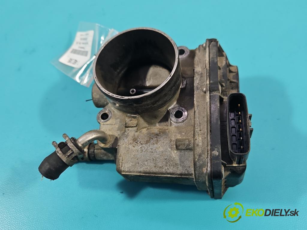 Toyota Corolla Verso II 2004-2009 1.8 vvti 129 HP manual 95 kW 1794 cm3 5- klapka 22030-0D011 (Škrtiaca klapka)