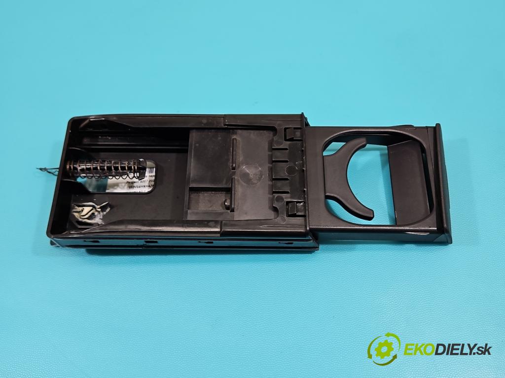 Peugeot 4007 2007-2012 2.2 hdi 156 HP automatic 115 kW 2179 cm3 5- Rukojeť: na nápoje: GN621-04480 (Držiak (úchyt) na nápoje)