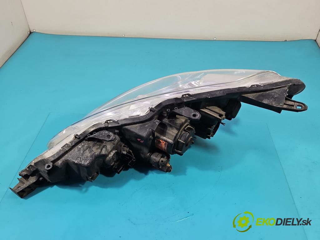 Peugeot 4007 2007-2012 2.2 hdi 156 HP automatic 115 kW 2179 cm3 5- Reflektor: pravý  (Svetlo predné pravé)