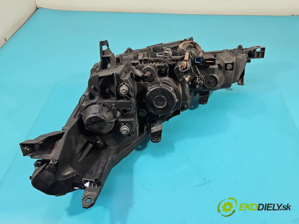 Peugeot 4007 2007-2012 2.2 hdi 156 HP automatic 115 kW 2179 cm3 5- Reflektor: pravý  (Svetlo predné pravé)