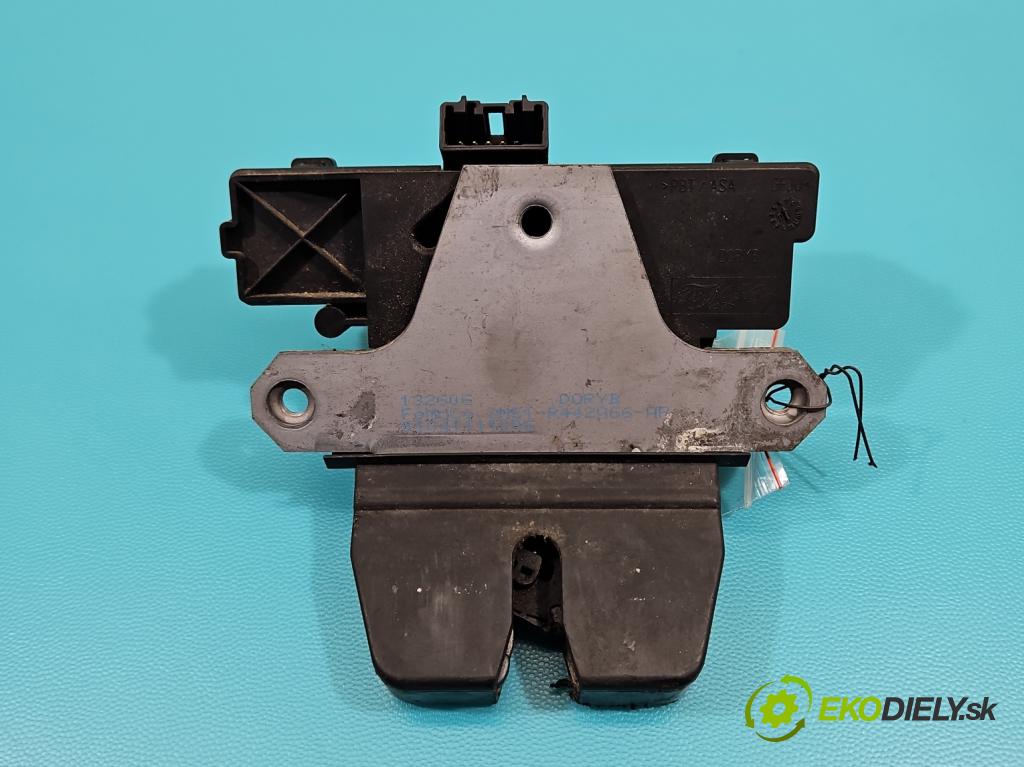 Ford Focus Mk2 2004-2011 1.6 16V 101 hp manual 74 kW 1596 cm3 5- zámek kufrových dveří zadní 132606