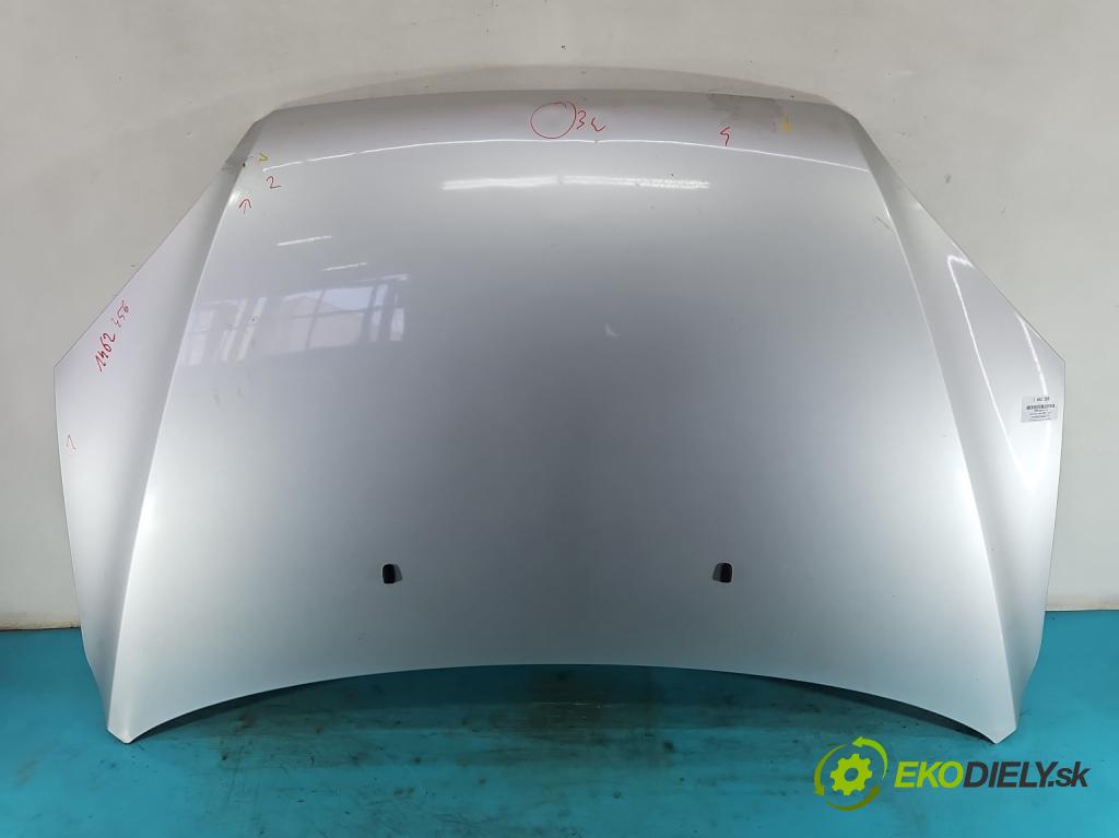 Ford Focus Mk2 2004-2011 1.6 16V 101 HP manual 74 kW 1596 cm3 5- kapota predná