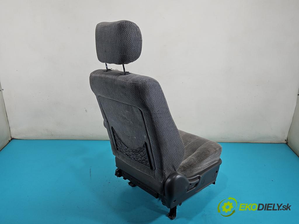 Opel Monterey 1992-1999 3.0 TD manual 117 kW 2999 cm3 5- Sedačka pravý  (Sedadlo)