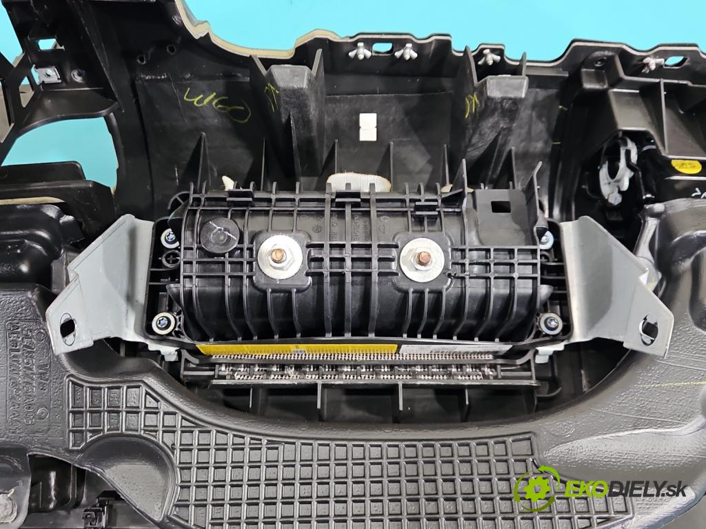 Vw Jetta VI 2010-2018 1.4 TSI 122 hp automatic 90 kW 1390 cm3 4- kokpit,přistrojova deska