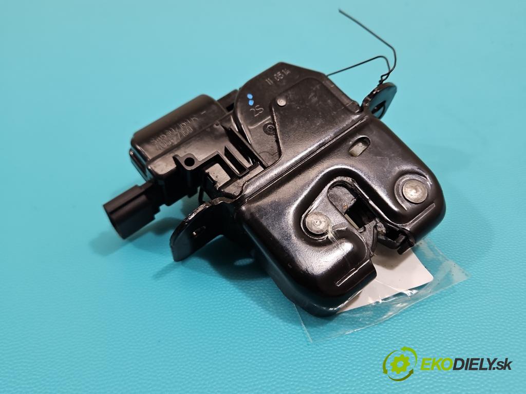 Renault Captur I 2013-2019 0.9 Tce 90 hp manual 66 kW 898 cm3 5- zámek kufrových dveří zadní 846307169R