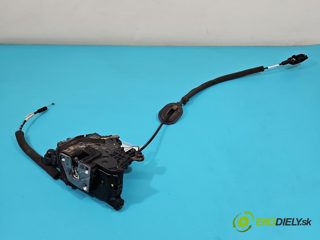 Renault Captur I 2013-2019 0.9 Tce 90 hp manual 66 kW 898 cm3 5- zámek přední levý 805030788R