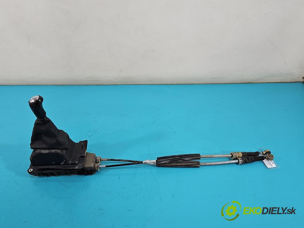 Renault Captur I 2013-2019 0.9 Tce 90 HP manual 66 kW 898 cm3 5- Páka: Změny: stupeň,rýchlosť 9615809 (Rýchlostná páka (kulisa))