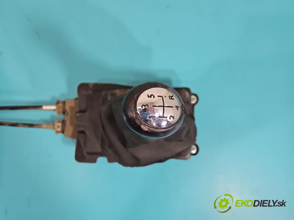 Renault Captur I 2013-2019 0.9 Tce 90 HP manual 66 kW 898 cm3 5- Páka: Změny: stupeň,rýchlosť 9615809 (Rýchlostná páka (kulisa))