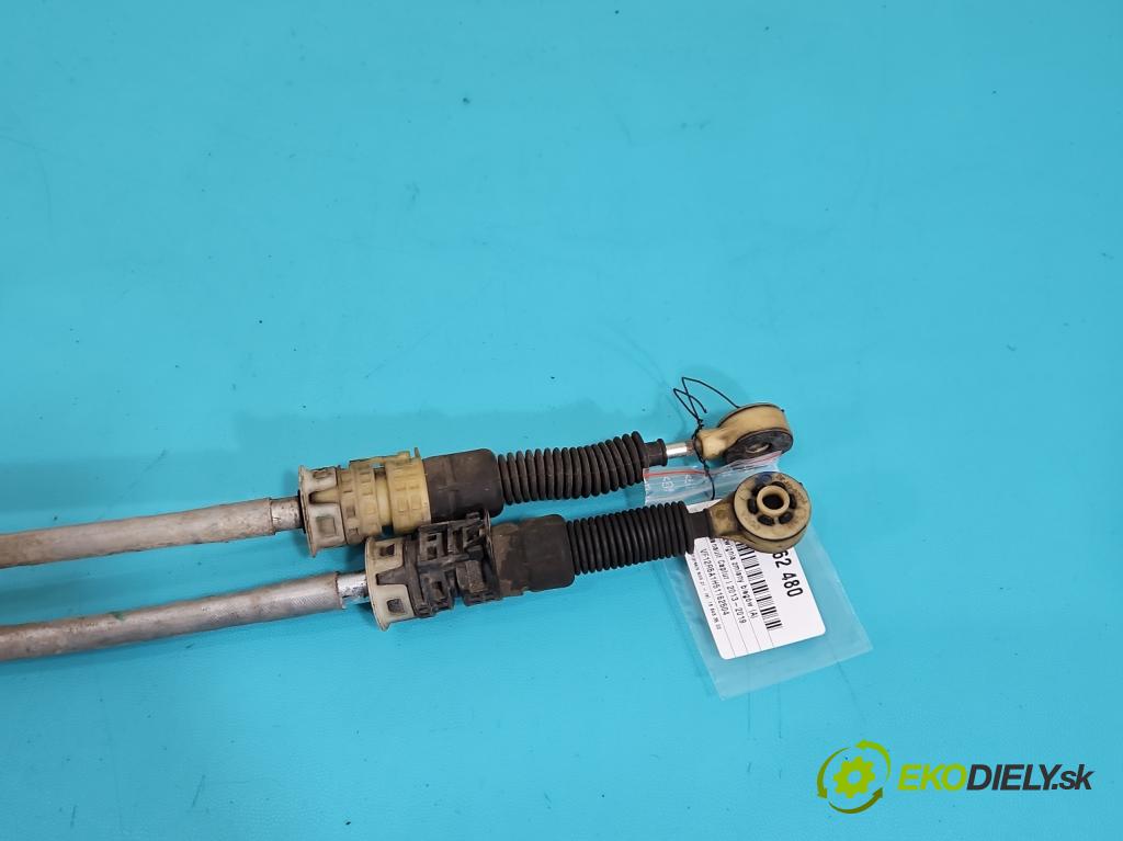 Renault Captur I 2013-2019 0.9 Tce 90 HP manual 66 kW 898 cm3 5- Páka: Změny: stupeň,rýchlosť 9615809 (Rýchlostná páka (kulisa))